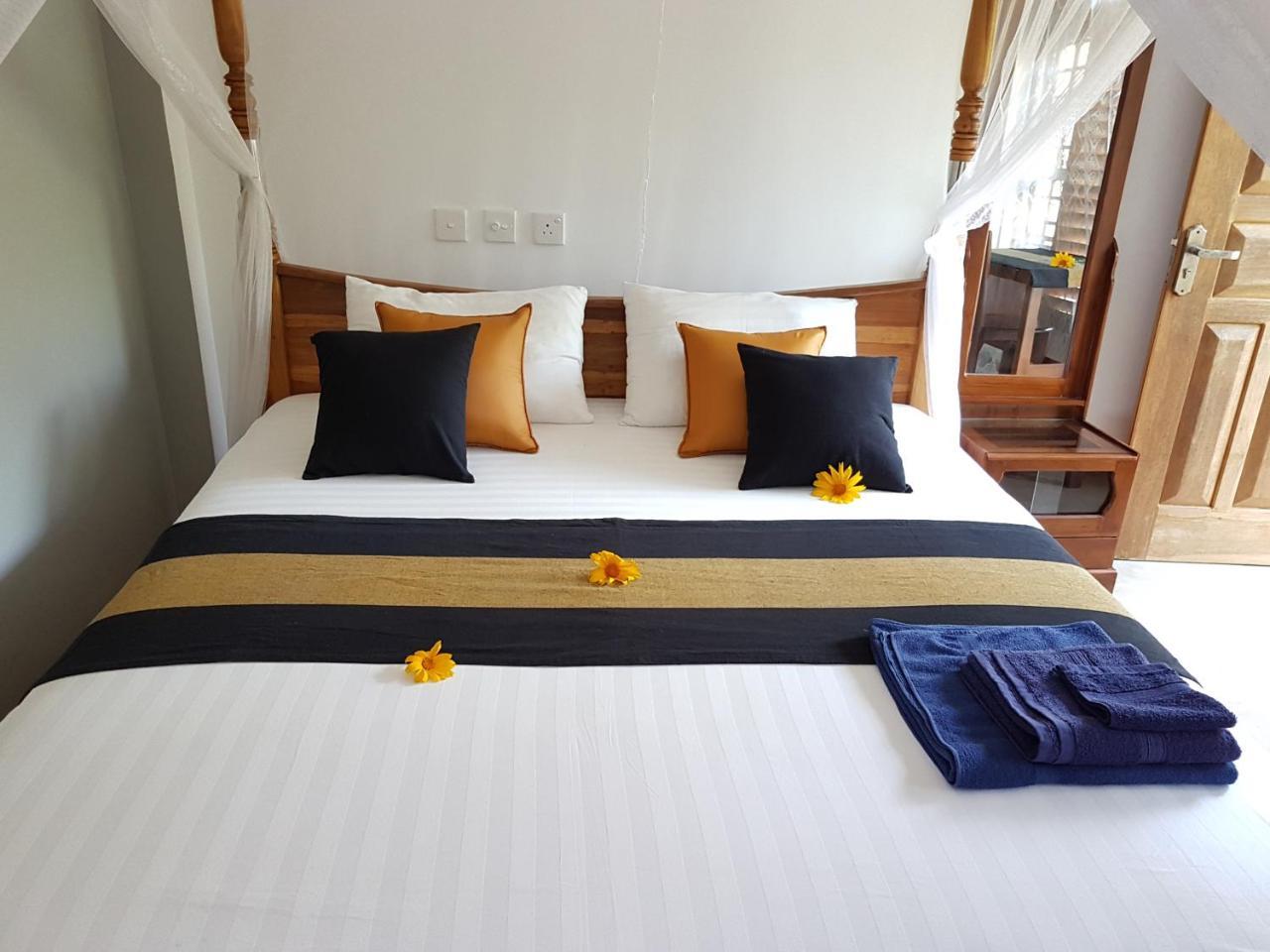 White Villa Beach Resort Mirissa Ngoại thất bức ảnh