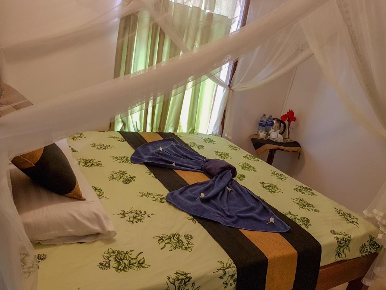 White Villa Beach Resort Mirissa Ngoại thất bức ảnh